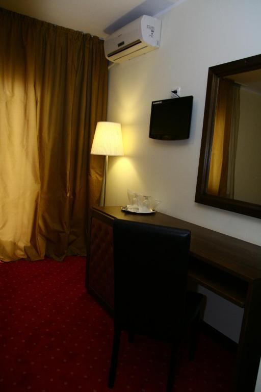 Hotel City トゥルチャ 部屋 写真