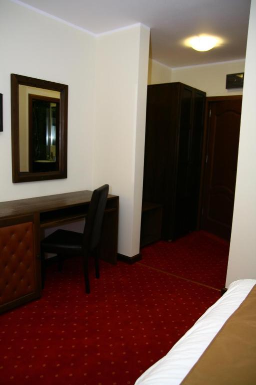 Hotel City トゥルチャ 部屋 写真
