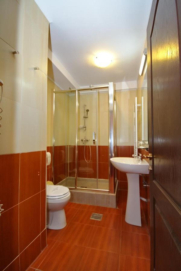 Hotel City トゥルチャ 部屋 写真